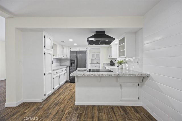 4201 Charter Oaks Avenue, Bakersfield, CA 93309