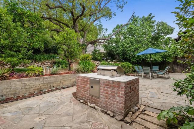 155 W Grandview, Sierra Madre, CA 91024