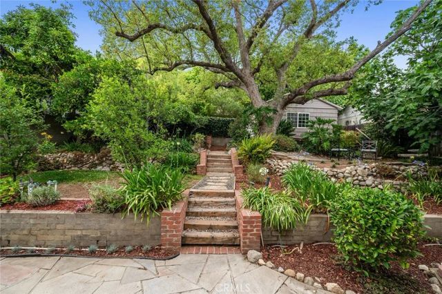 155 W Grandview, Sierra Madre, CA 91024