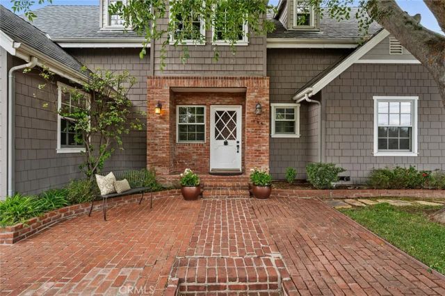 155 W Grandview, Sierra Madre, CA 91024