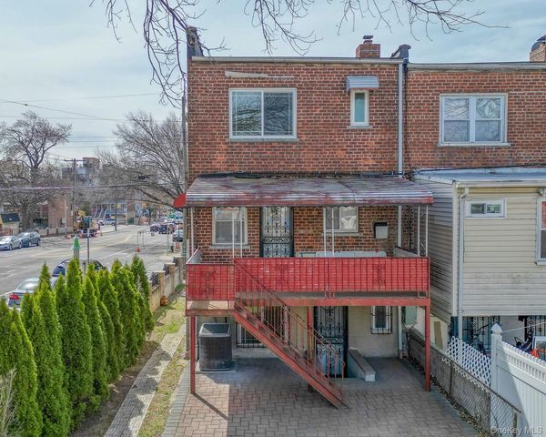 877 E 223rd Street, Bronx, NY 10466