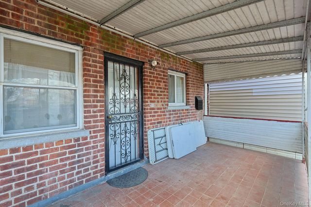 877 E 223rd Street, Bronx, NY 10466