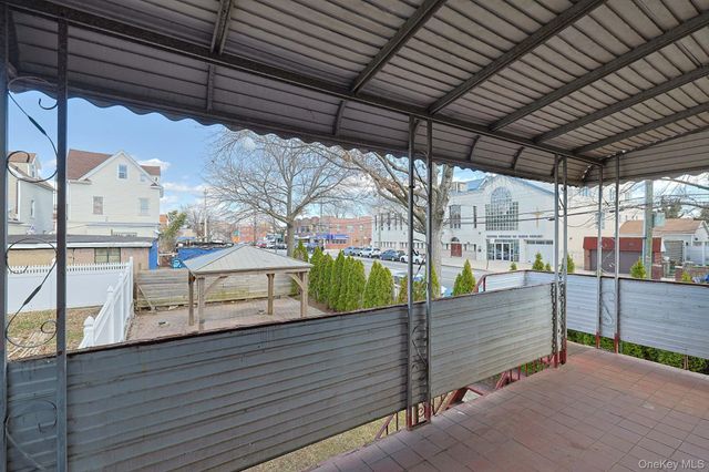 877 E 223rd Street, Bronx, NY 10466