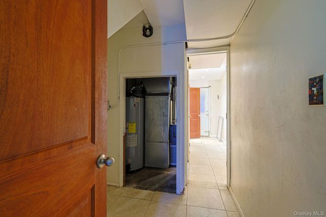 877 E 223rd Street, Bronx, NY 10466