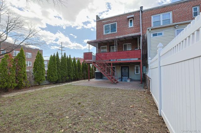 877 E 223rd Street, Bronx, NY 10466