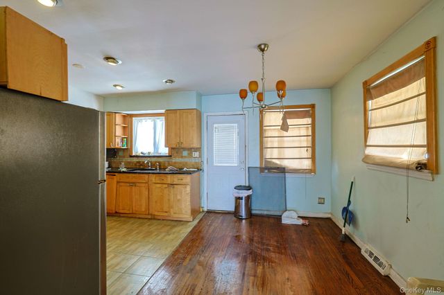 877 E 223rd Street, Bronx, NY 10466