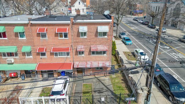 877 E 223rd Street, Bronx, NY 10466