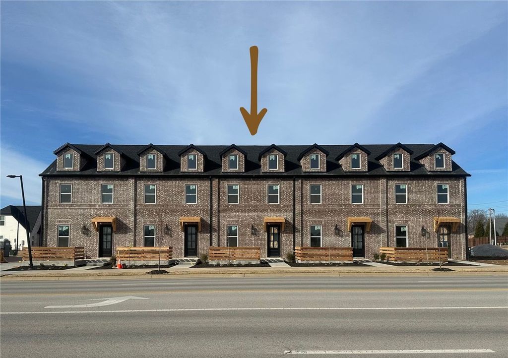 5906 S Bellview Road, Rogers, AR 72758