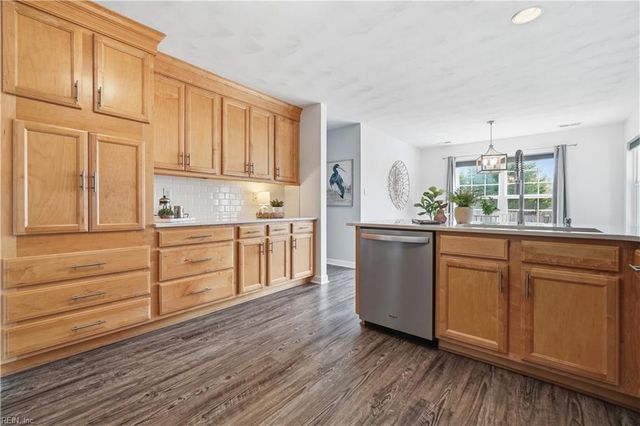 1620 Lockridge CT, Virginia Beach, VA 23454