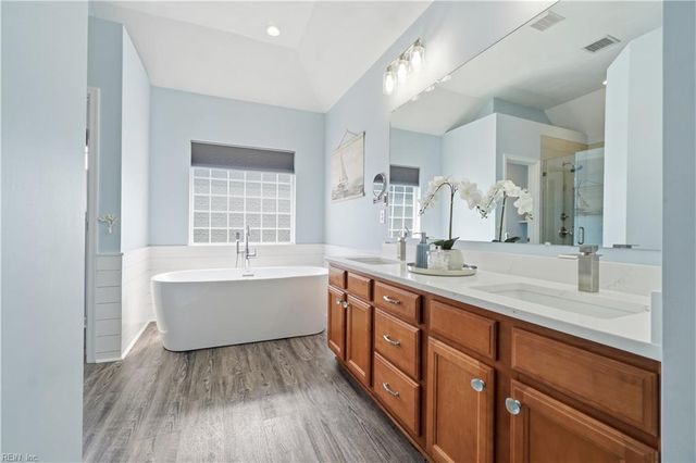 1620 Lockridge CT, Virginia Beach, VA 23454