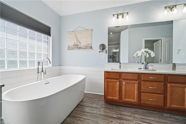 1620 Lockridge CT, Virginia Beach, VA 23454