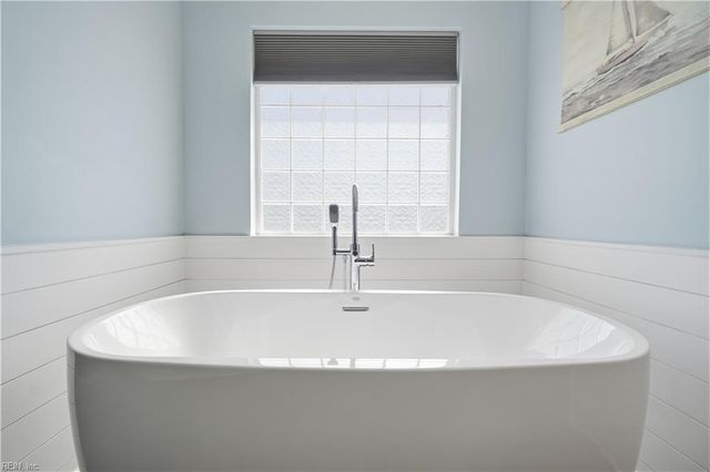 1620 Lockridge CT, Virginia Beach, VA 23454