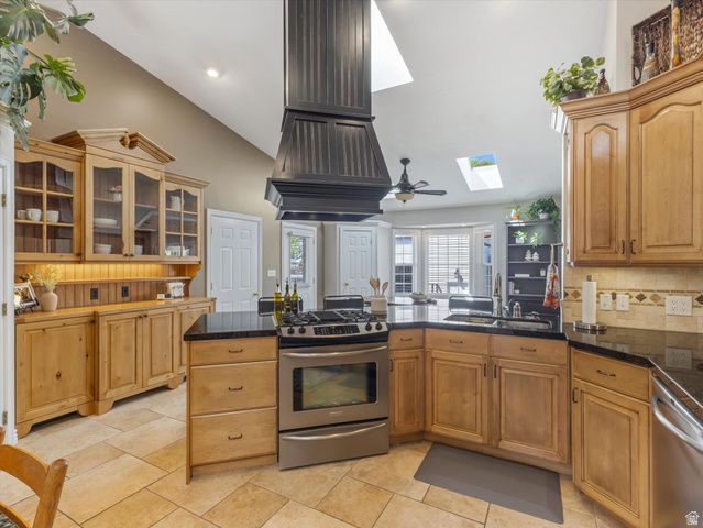 9714 S 575 E, Sandy, UT 84070