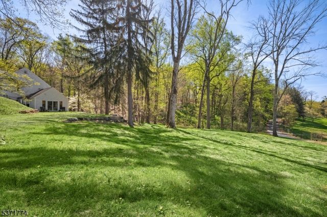50 Hidden Valley Rd, Far Hills Boro, NJ 07931