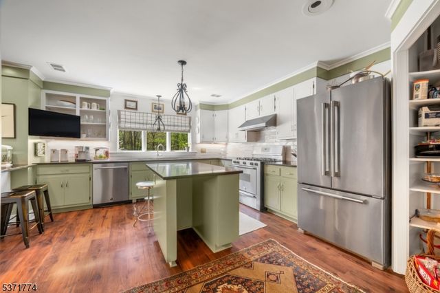 50 Hidden Valley Rd, Far Hills Boro, NJ 07931