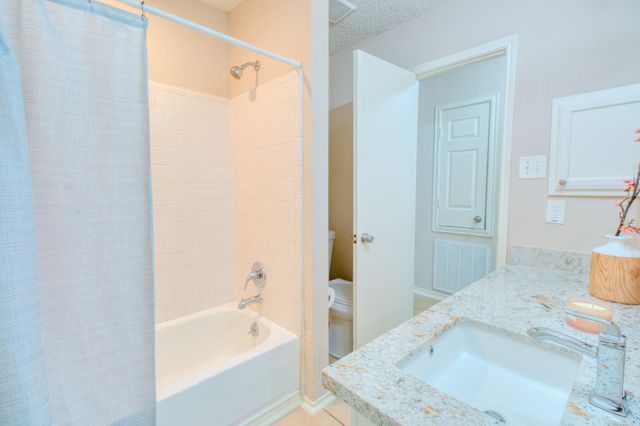 5619 Gineridge Drive, Houston, TX 77053