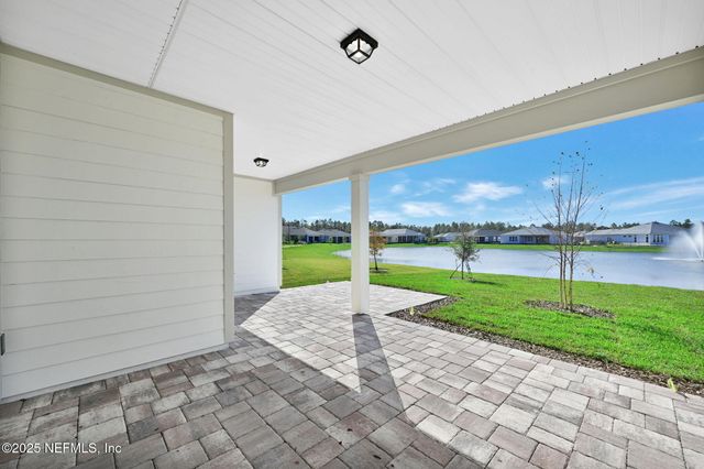 73 HEADSTREAM Drive, St. Johns, FL 32259