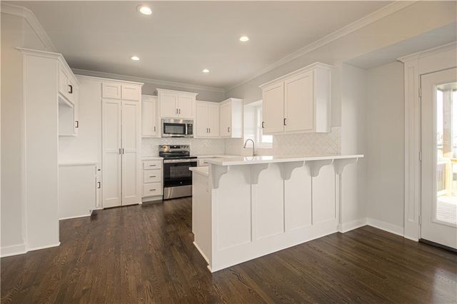 6004 NE 118th Street, Kansas City, MO 64156