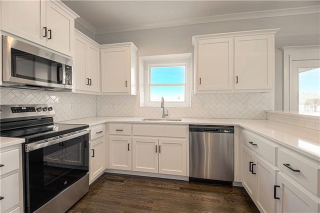 6004 NE 118th Street, Kansas City, MO 64156