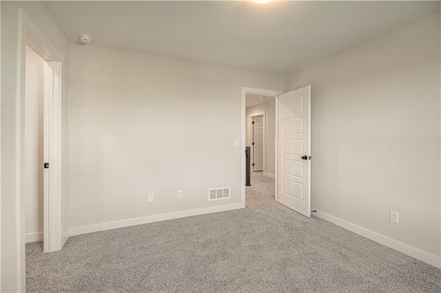 6004 NE 118th Street, Kansas City, MO 64156