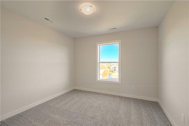 6004 NE 118th Street, Kansas City, MO 64156