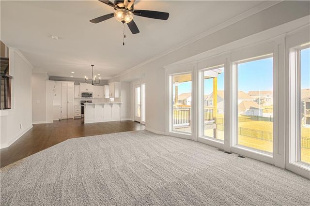 6004 NE 118th Street, Kansas City, MO 64156