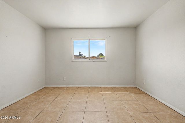 7619 W Clarendon Avenue, Phoenix, AZ 85033