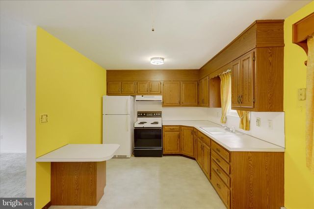 4986 TREHER RD, Fayetteville, PA 17222