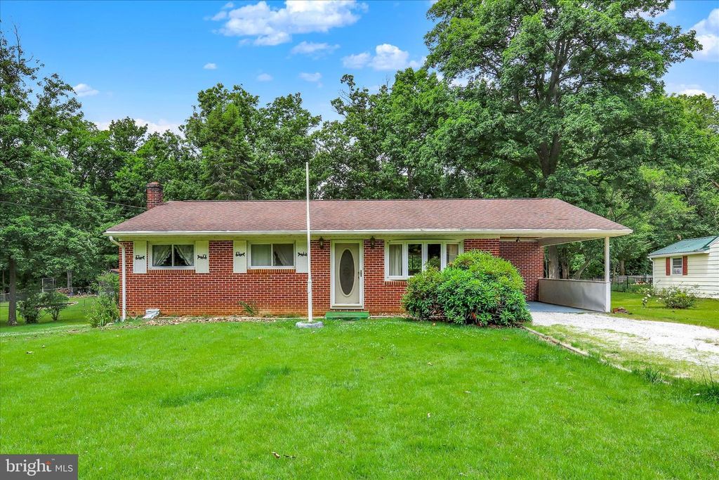 4986 TREHER RD, Fayetteville, PA 17222