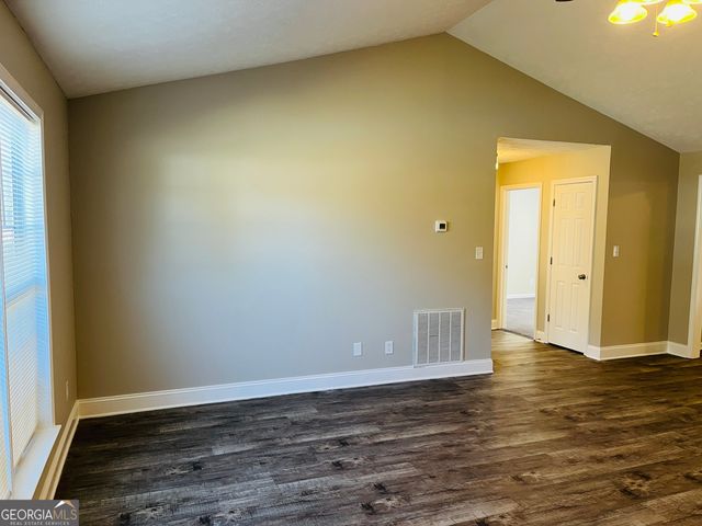 2890 Garnet Way, College Park, GA 30349