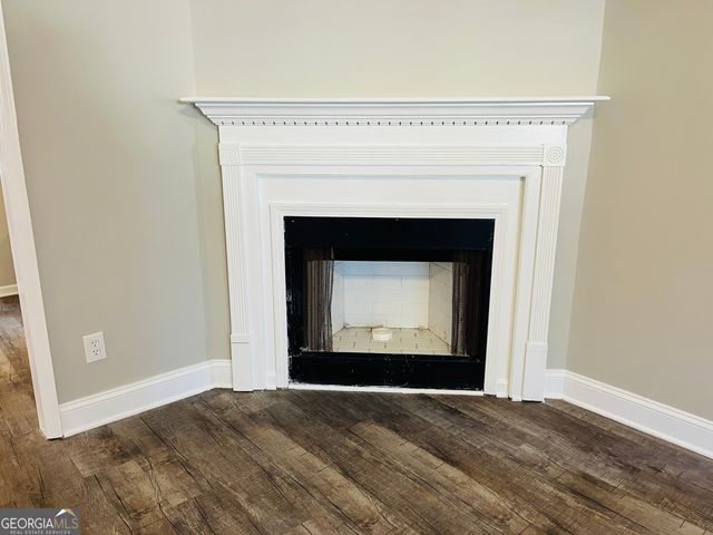 2890 Garnet Way, College Park, GA 30349