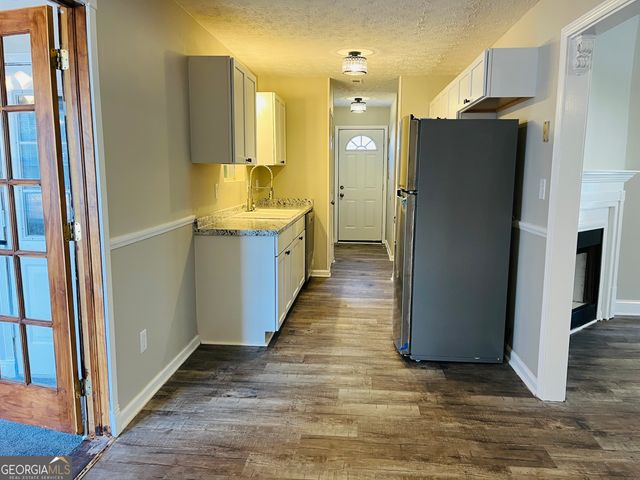 2890 Garnet Way, College Park, GA 30349