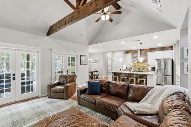 9669 Woodview Drive, College Station, TX 77845
