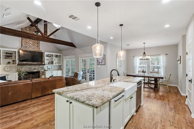 9669 Woodview Drive, College Station, TX 77845