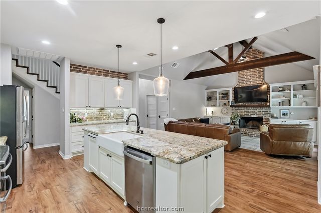 9669 Woodview Drive, College Station, TX 77845