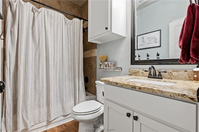 9669 Woodview Drive, College Station, TX 77845
