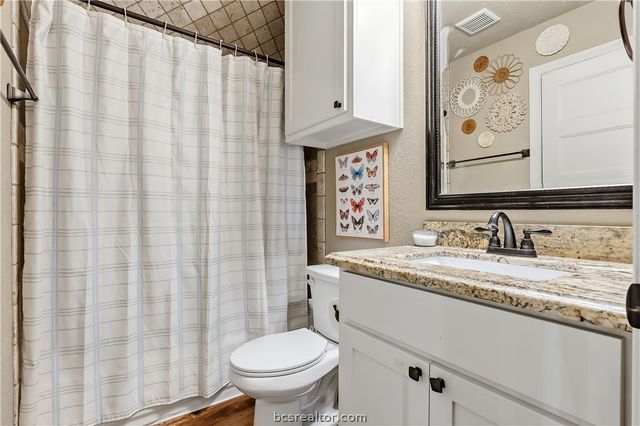 9669 Woodview Drive, College Station, TX 77845