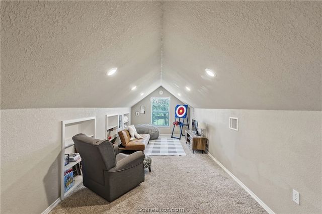 9669 Woodview Drive, College Station, TX 77845