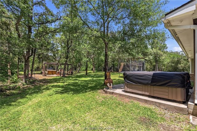 9669 Woodview Drive, College Station, TX 77845