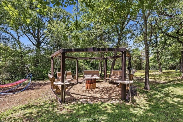 9669 Woodview Drive, College Station, TX 77845