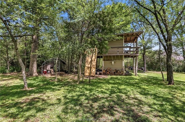 9669 Woodview Drive, College Station, TX 77845