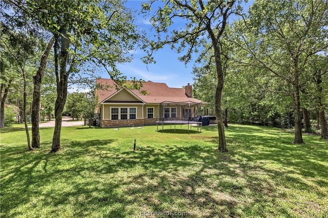 9669 Woodview Drive, College Station, TX 77845