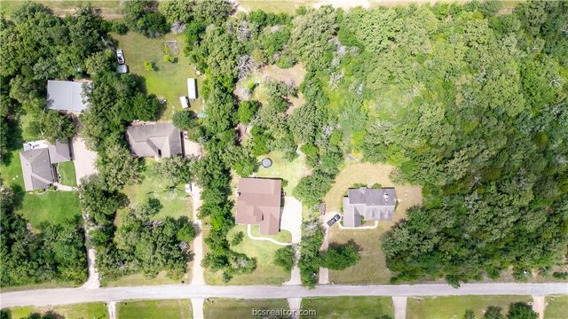 9669 Woodview Drive, College Station, TX 77845
