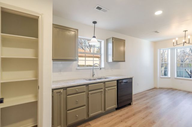 1729 Oxford Place, Springdale, AR 72764