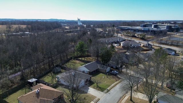 1729 Oxford Place, Springdale, AR 72764