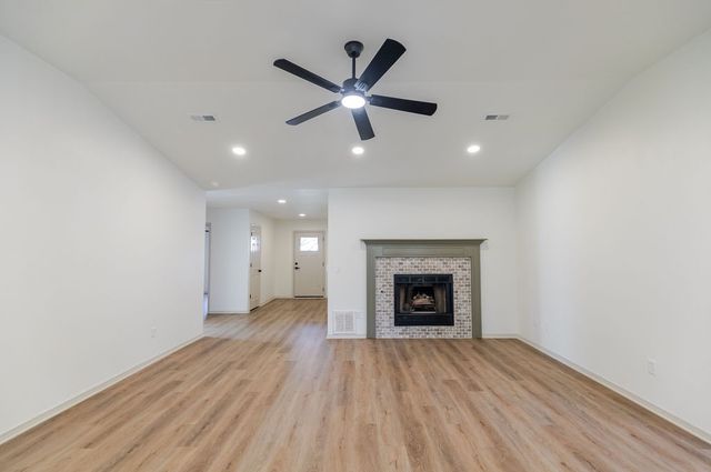 1729 Oxford Place, Springdale, AR 72764