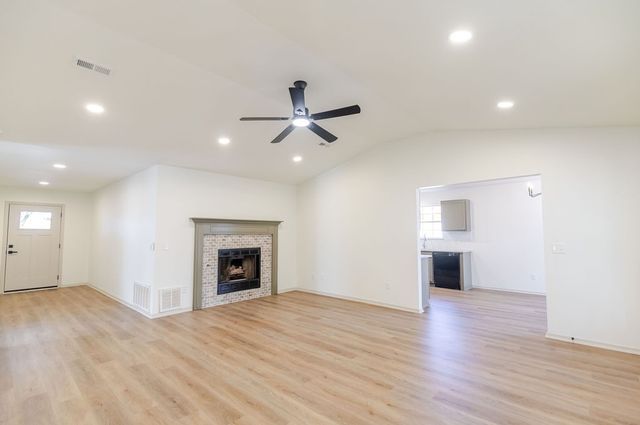 1729 Oxford Place, Springdale, AR 72764