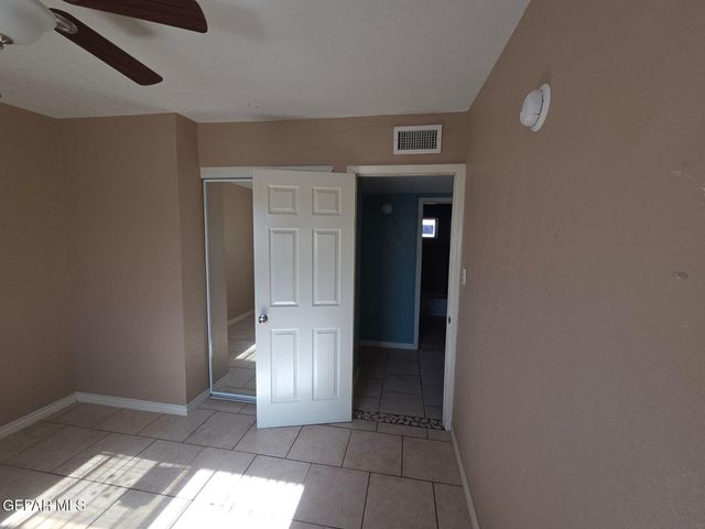 9425 GSCHWIND Street, El Paso, TX 79924