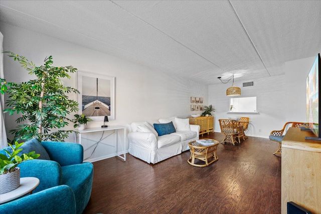 4500 N Flagler Drive D16, West Palm Beach, FL 33407