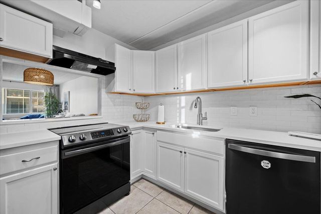 4500 N Flagler Drive D16, West Palm Beach, FL 33407